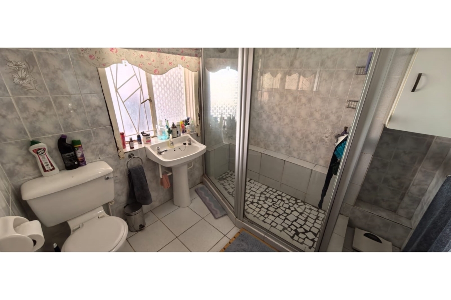 4 Bedroom Property for Sale in Beaconsfield Northern Cape